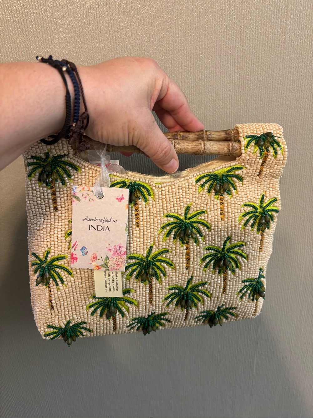 Handcrafted Palm Bead Tote Bag — Cream & Green - Picture 2 of 4